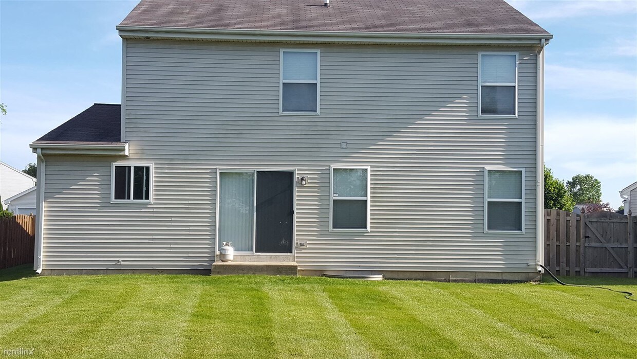 Building Photo - 5774 McKenzie Dr