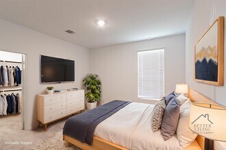 Building Photo - 705 Western Fern