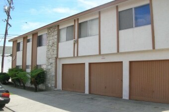 Building Photo - 160 E 57th St