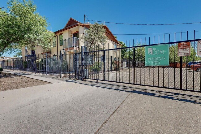 Foto del edificio - 1116 Coal Ave SW