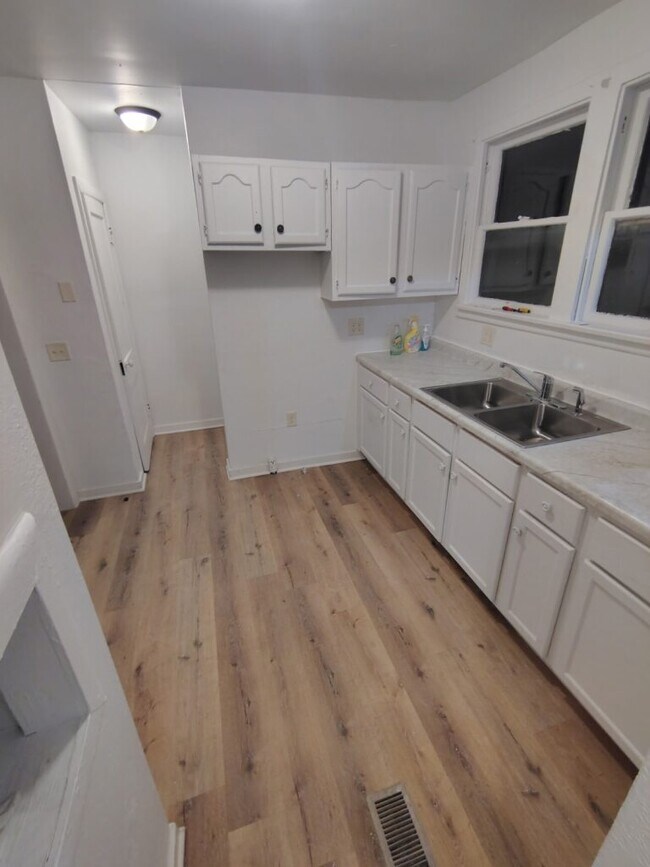 Foto del edificio - 4129 S Calhoun St