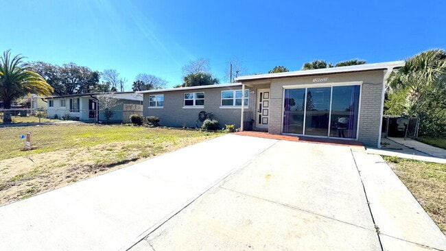 Foto del edificio - 1022 Lewis Dr