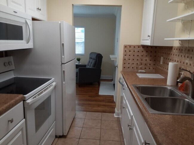 Foto del edificio - Fully Furnished 1BD 1BA