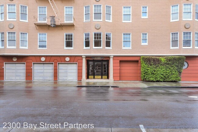 Building Photo - 2300 Bay St