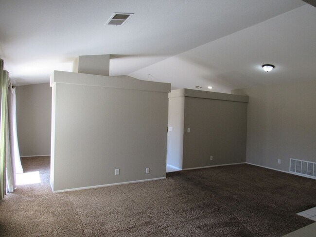 Building Photo - (APPLICATION PENDING) Single story Rosamon...