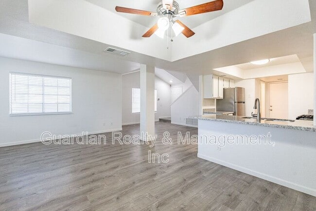 Foto del edificio - 2343 W Desiree Ln