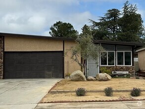 Building Photo - 1740 Marigold Ln