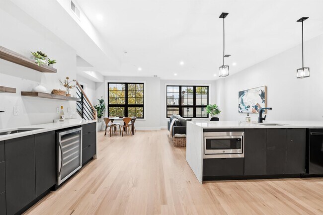 Foto del edificio - 165 Delaware Ave