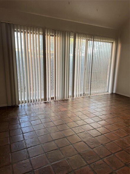 Foto del edificio - 13424 Blossomheath Ln