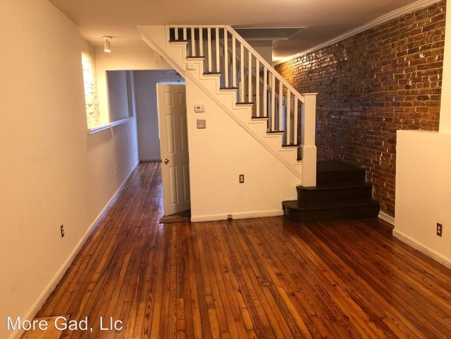 Building Photo - 3 br, 1 bath House - 2436 Preston St