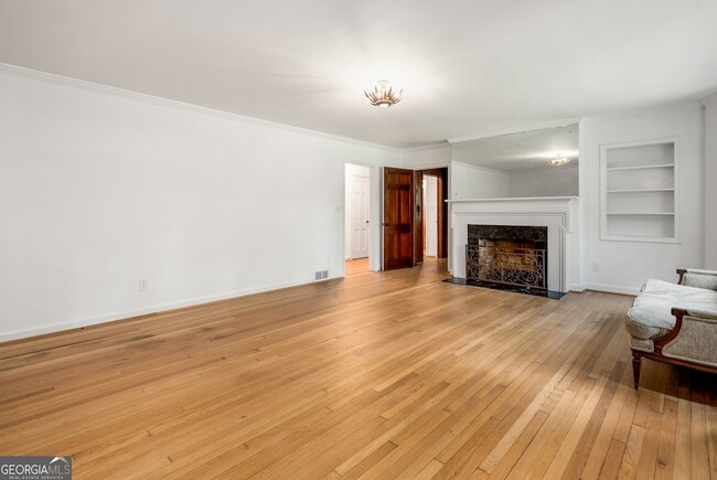 Building Photo - 1047 Briarcliff Rd NE