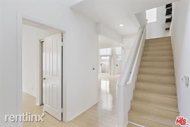 Building Photo - 3 br, 4 bath Condo - 1811 Manning Ave Apt 302