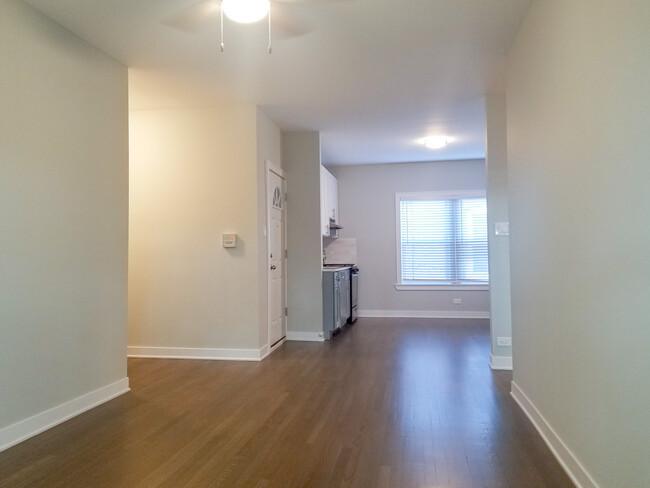 Foto del edificio - 5135 N Wolcott Ave