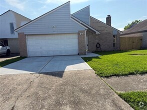 Building Photo - 4411 Yupon Ridge Dr