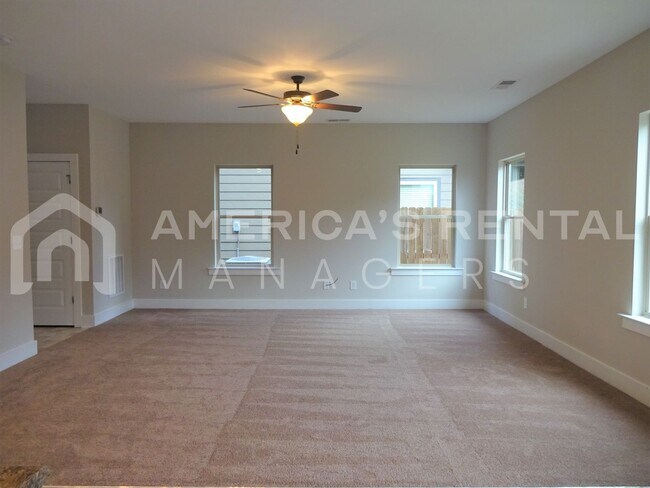 Building Photo - Home for Rent in McCalla... AVAILABLE TO V...