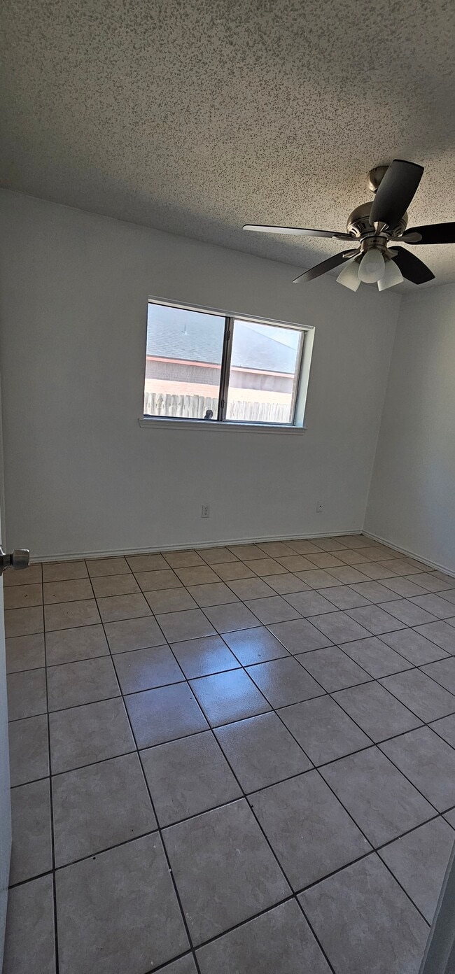 Habitación 2 - 3308 Ivy Ave