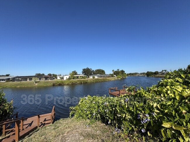 Building Photo - 2379 Conway Blvd