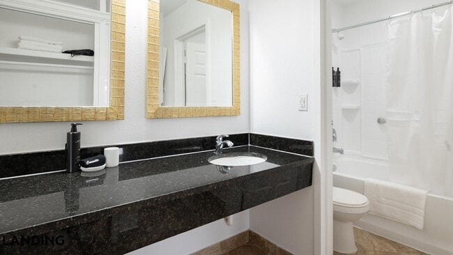 Building Photo - 2851 Maingate Village Cir