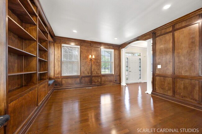 Building Photo - 2783 Hillsboro Blvd