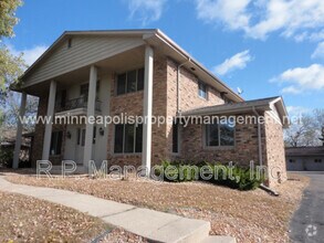 Building Photo - 4200 Valley View Rd