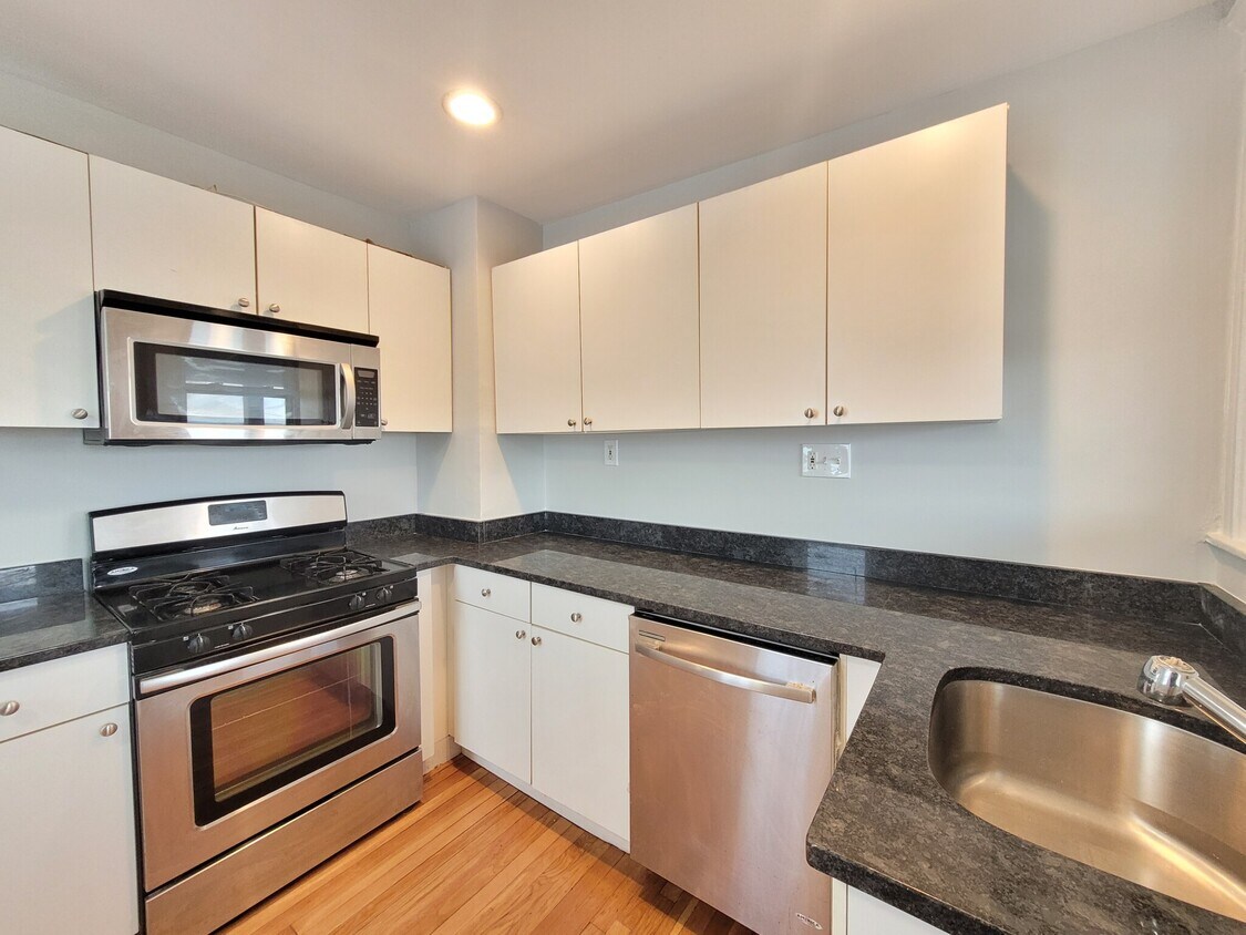 116 Gladstone St Unit 3, Boston, MA 02128 Apartments in Boston, MA