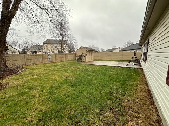 Building Photo - 105 Fountain Dr