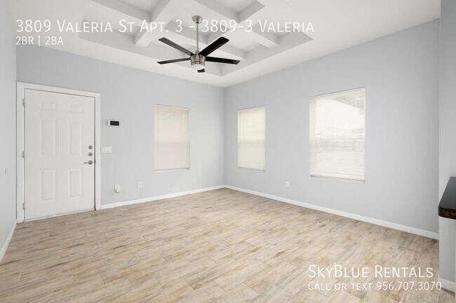Foto del edificio - 3809 Valeria St