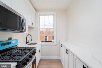 Building Photo - 1404 Tuckerman St NW