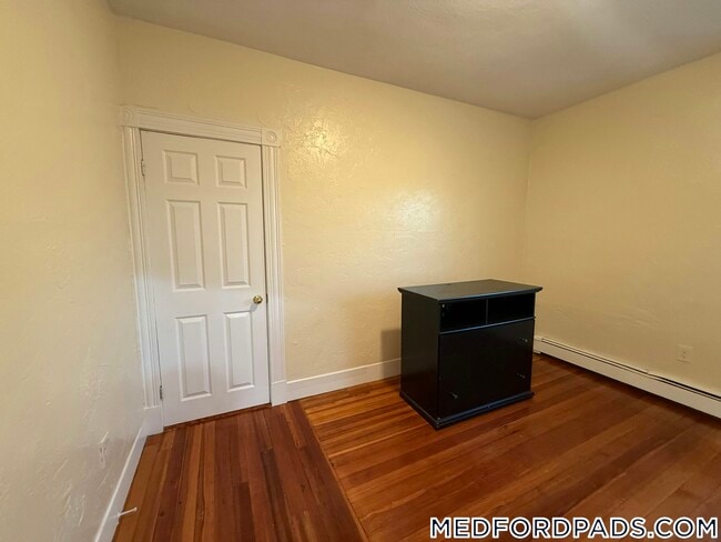 Foto del edificio - 251 Central Ave