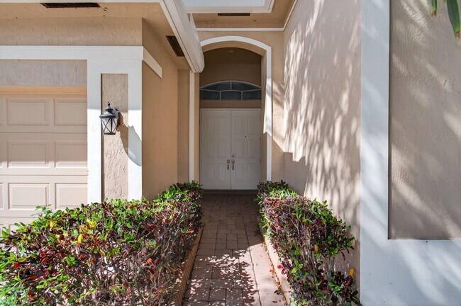 Foto del edificio - 7976 Monarch Ct