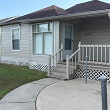 Building Photo - 3402 Seabrook St