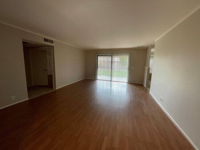 Foto del edificio - 701 W Vaughn St