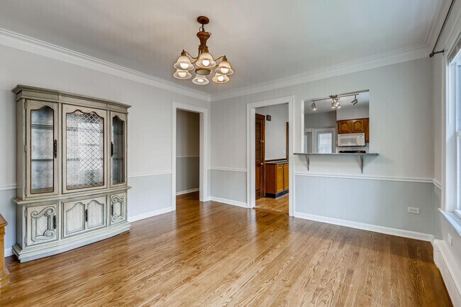 Building Photo - 5214 N Oak Park Ave