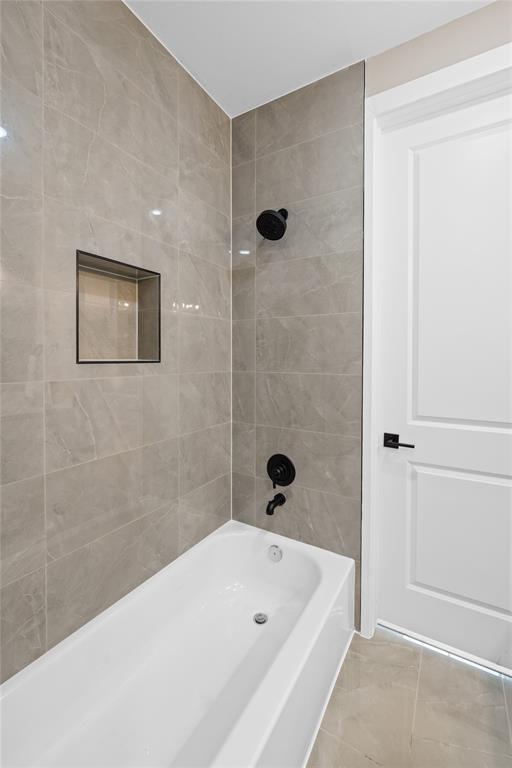 Building Photo - 2610 Piemonte Avenue Cir