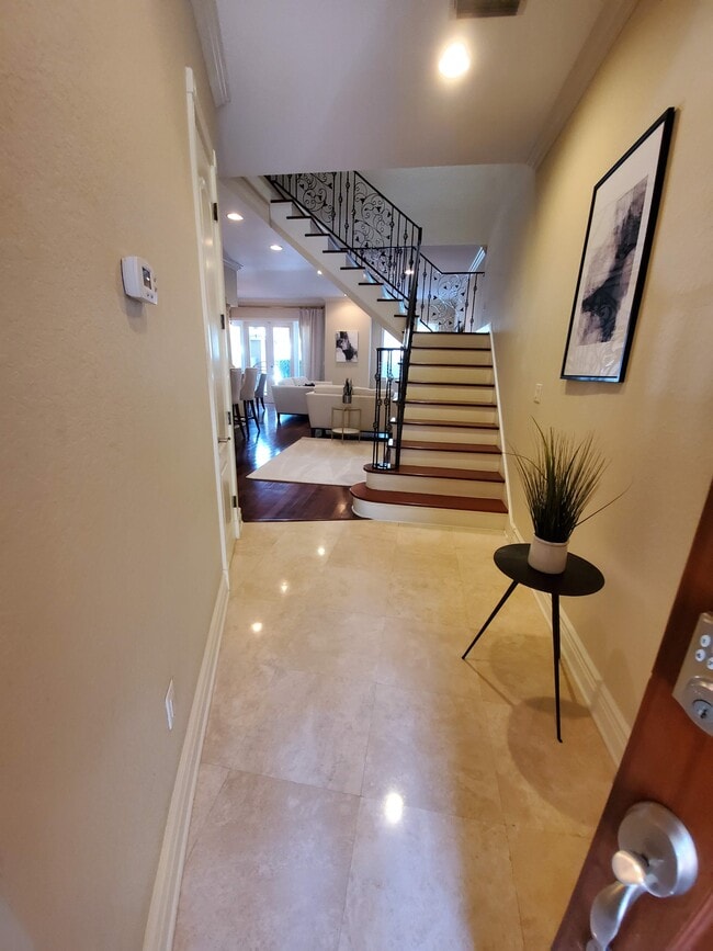 Foto del edificio - 4907 Bayshore Blvd