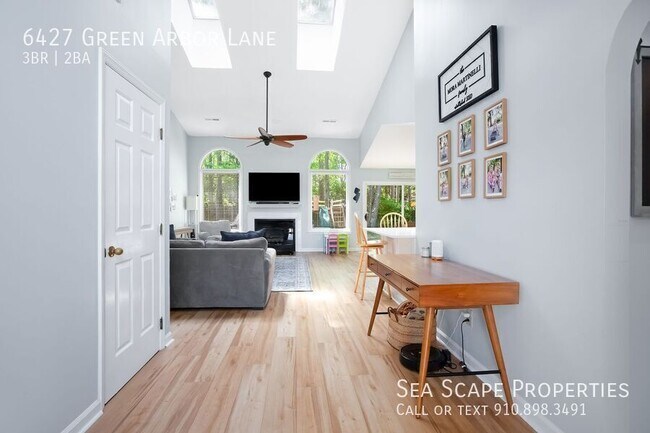 Foto del edificio - 6427 Green Arbor Ln