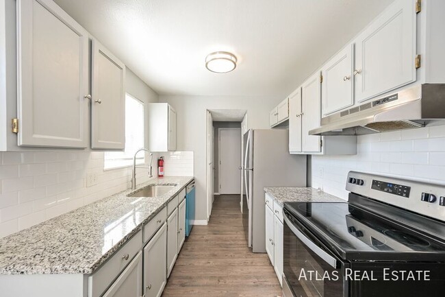 Foto del edificio - 3984 S Richfield St