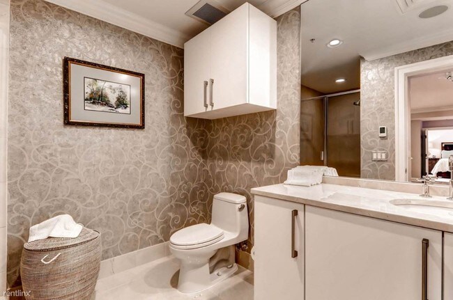 Building Photo - 3 br, 3 bath Condo - 2337 Chapel Dr # 9
