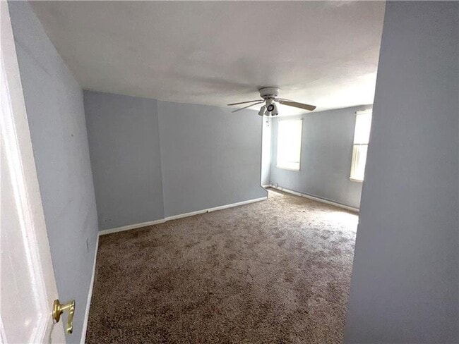 Building Photo - 126 S 11th St