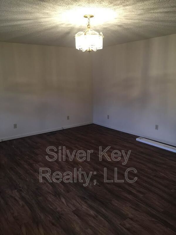 Building Photo - 327 Guthrie Rd