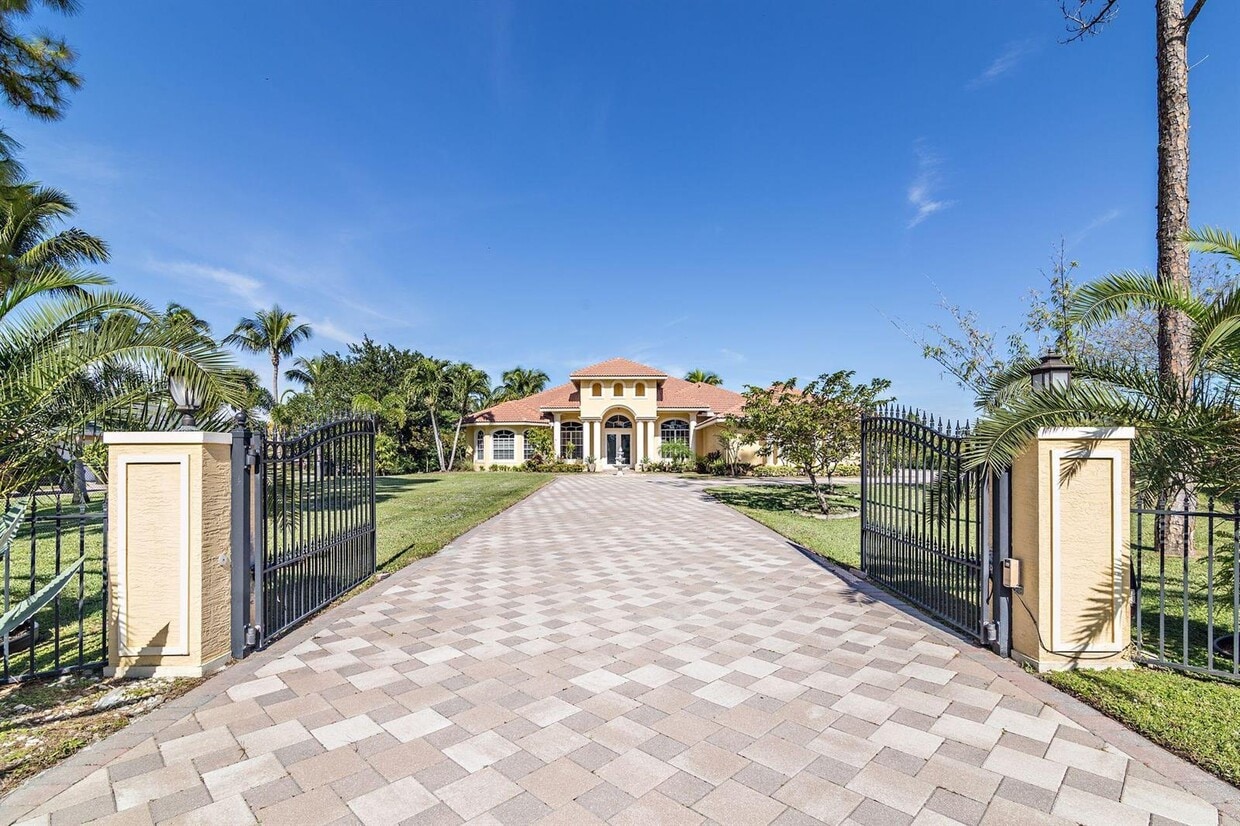 6813 Wilson Rd, West Palm Beach, FL 33413 House Rental in West Palm Beach, FL