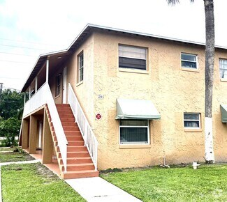 Building Photo - 1830 Michigan Ct