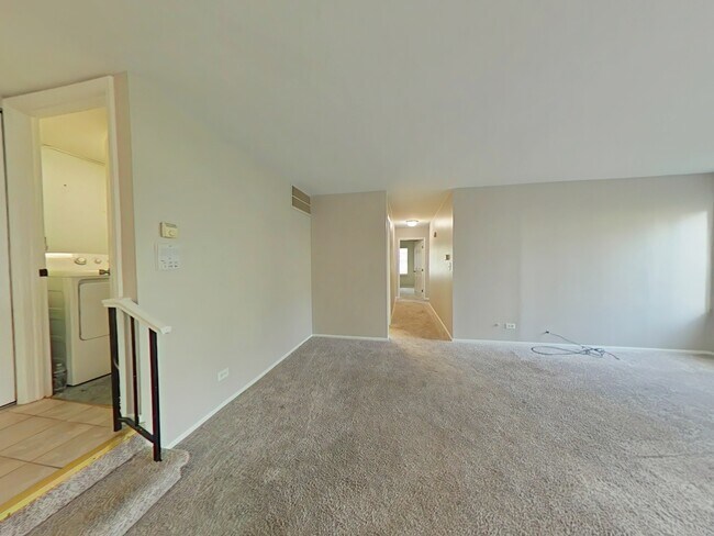 Foto del edificio - 385 Springlake Ln