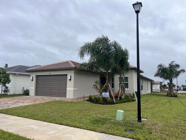 Foto del edificio - 13419 SW River Rock Rd