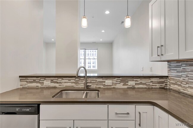 Foto del edificio - 251 Main St