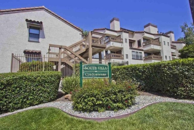 Building Photo - 1132 S Villa Way