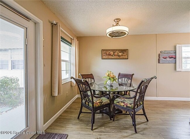 Building Photo - 11 Vista Palm Ln