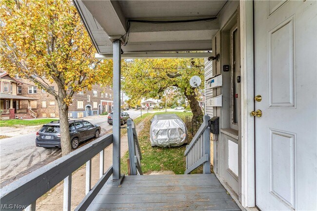 Building Photo - 3215 W 100th St