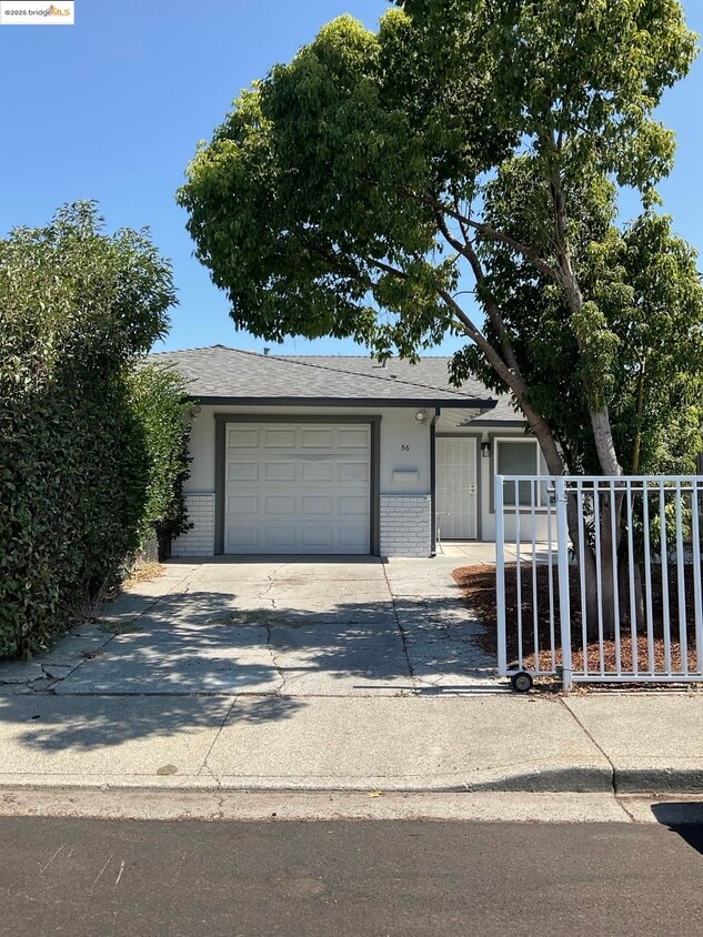 Primary Photo - 56 Amelia Way