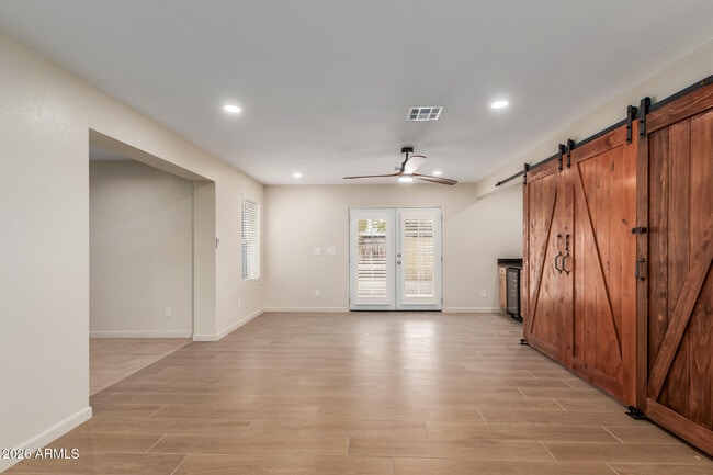 Building Photo - 1628 E Del Rio Dr